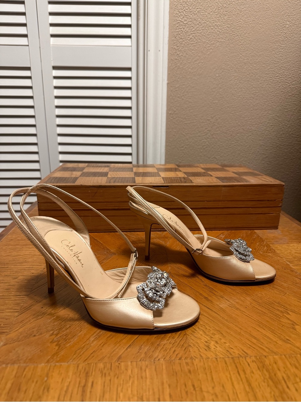 Stunning New Cole Haan Collection Pumps 5.5 Made in Italy